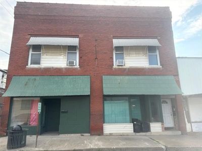 109 N Rubey St, Macon, MO, 63552