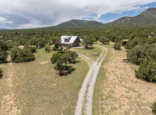 1 Dinosaur Rd, Stanley, NM 87056