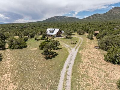 1 Dinosaur Rd, Stanley, NM, 87056
