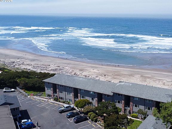 2nd image of 4229 SW Beach Ave #9