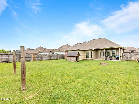 3rd image of 103 Dusty Canyon Dr