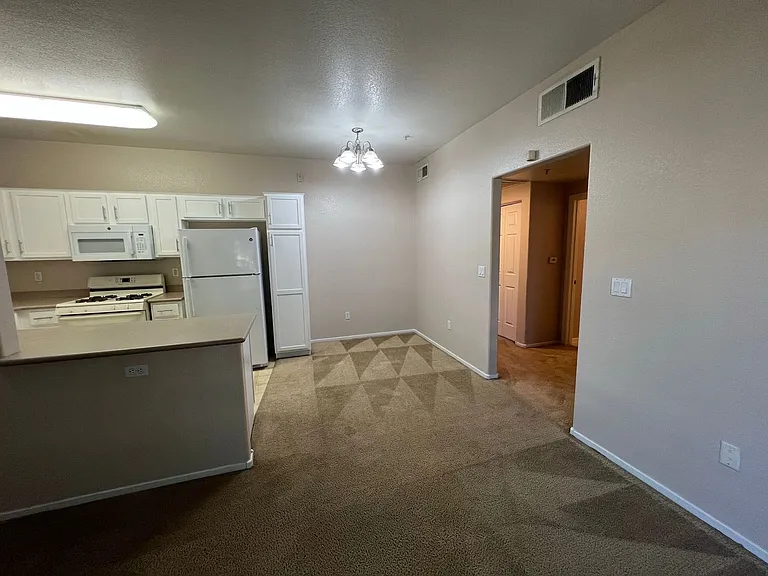 2291 W Horizon Ridge Pkwy #4222 — Photo 12