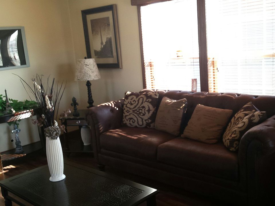 2nd image of 11652 Bellcrest #Townsquare