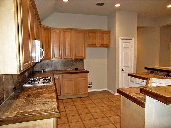 5th image of 8245 Mura Dr