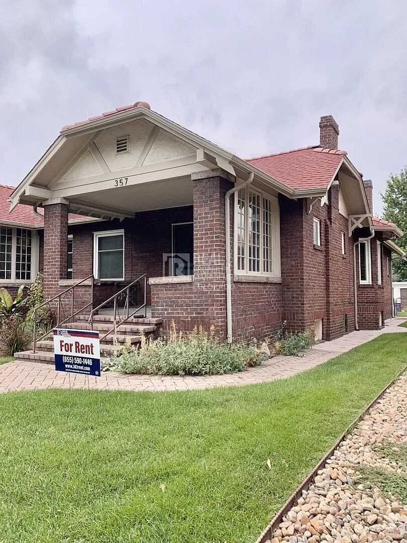 Beautiful 2-Bedroom, 2-Bath Duplex in Central Denver Near Cherry Creek & Wash Park — Photo 3