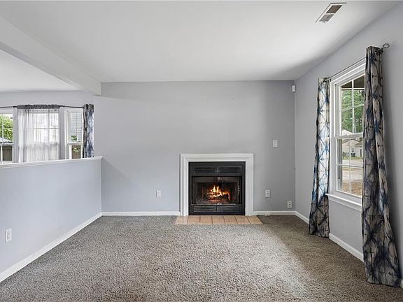 3rd image of 453 Wyn Dr