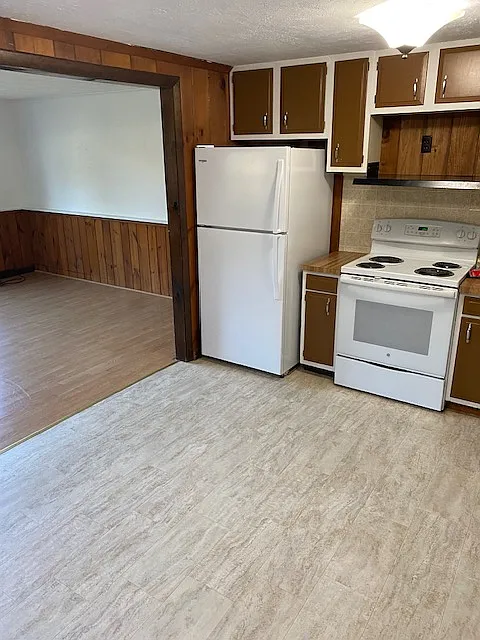 3 bed, 1000 sqft, $1,950 — Photo 3