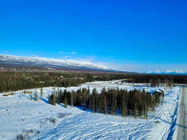6765 W Queen Anne Ave, Wasilla, AK 99654
