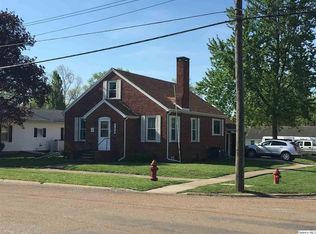 120 W South St, Mount Sterling, IL 62353