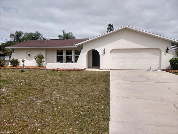 2nd image of 1011 SE 24th St