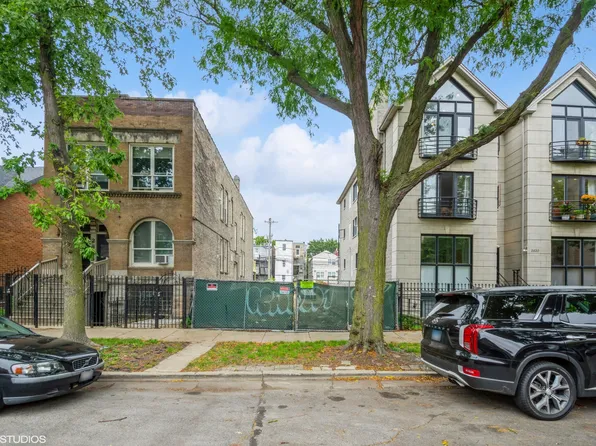 2636 W Evergreen Ave, Chicago, IL 60622