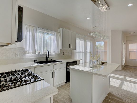 2nd image of 291 Heatherstone St