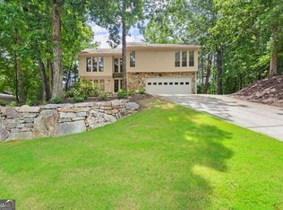 205 Fall Creek Trce, Roswell, GA 30076