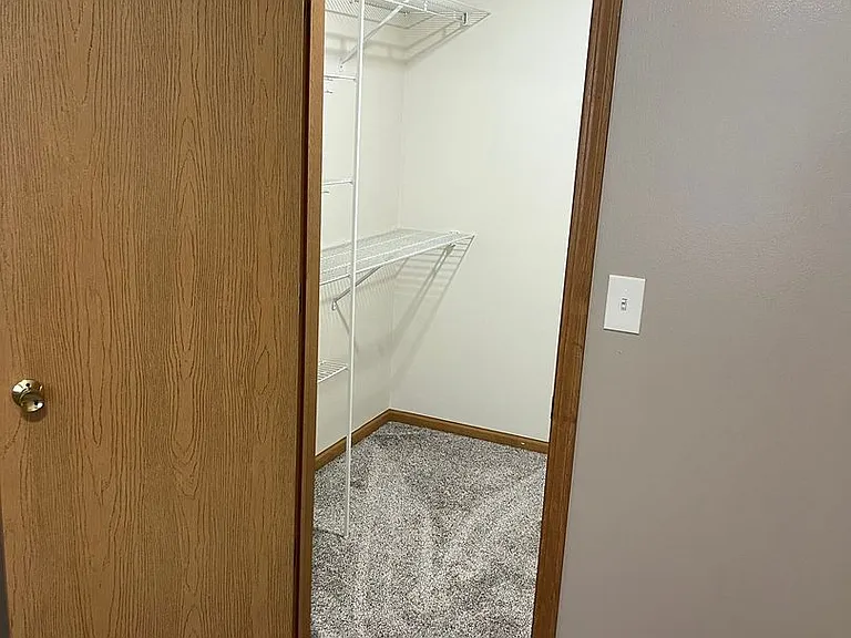 Deer Park Apartments — Photo 78