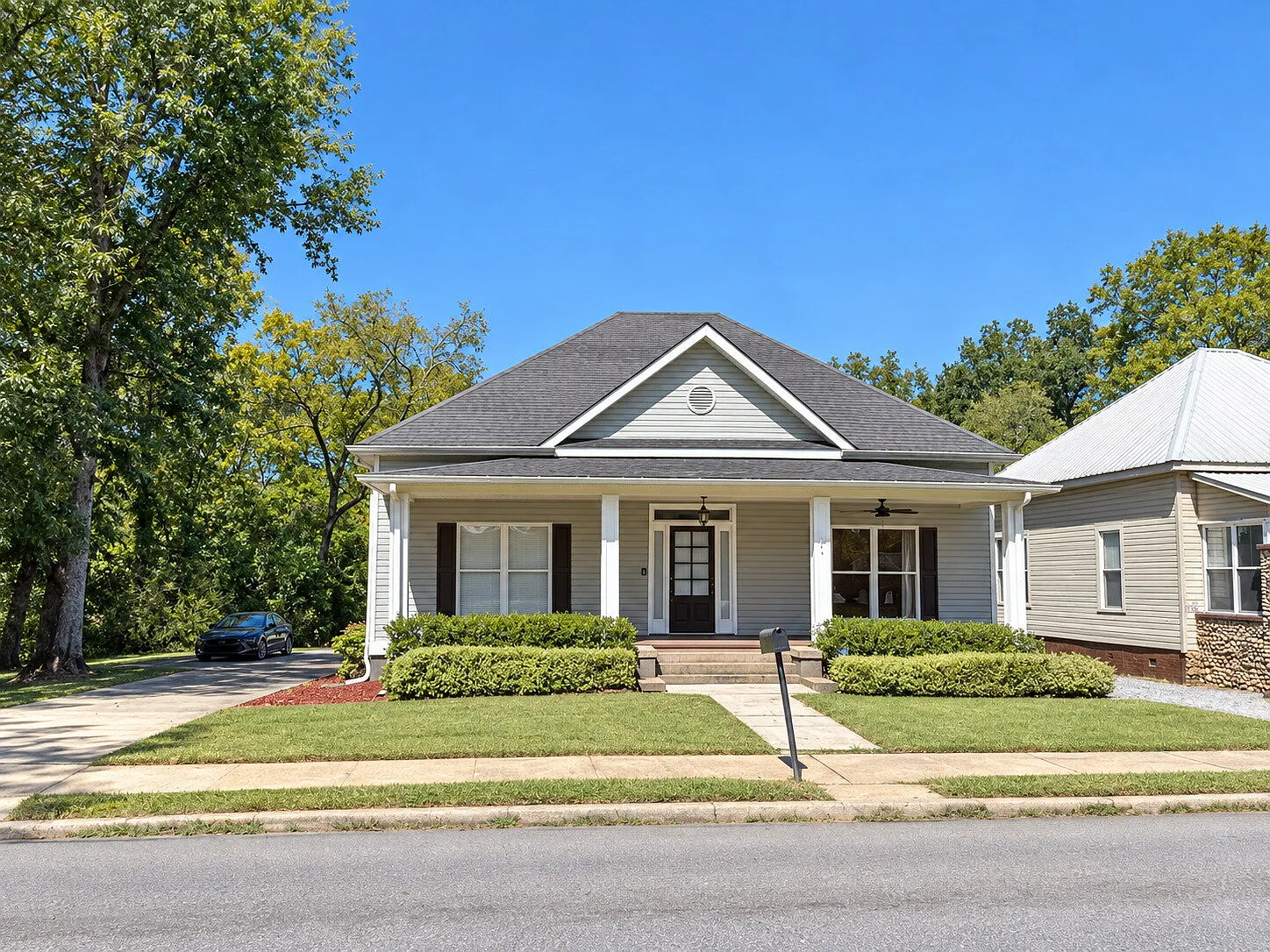 3 bed, 2.5 bath, 1696 sqft, $1,795 — Photo 1