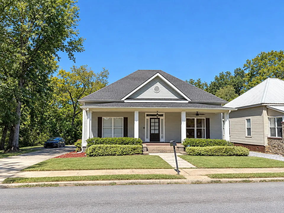 1144 Ashville Rd