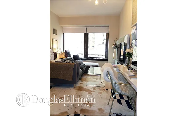 Rented by Douglas Elliman | media 20