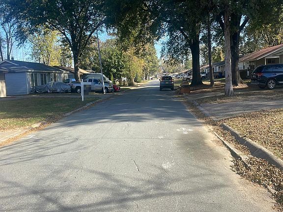 5th image of 1004 Healy St
