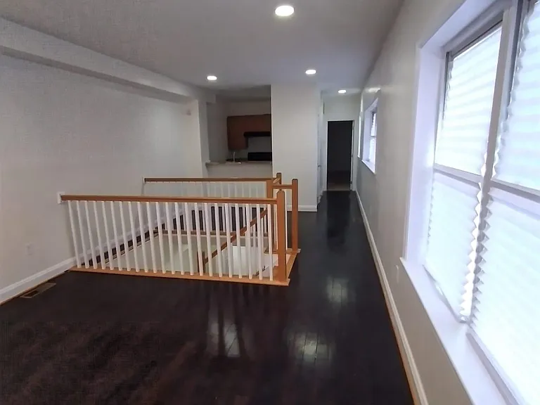 2032 Jefferson St #1 — Photo 3