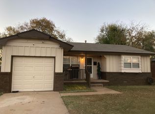 801 Hedge Dr, Midwest City, OK 73110