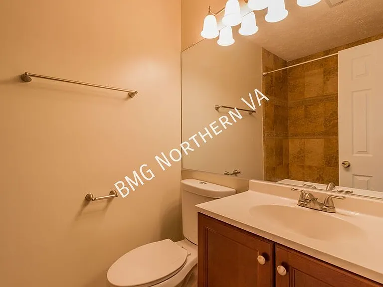 44126 Tippecanoe Ter — Photo 16