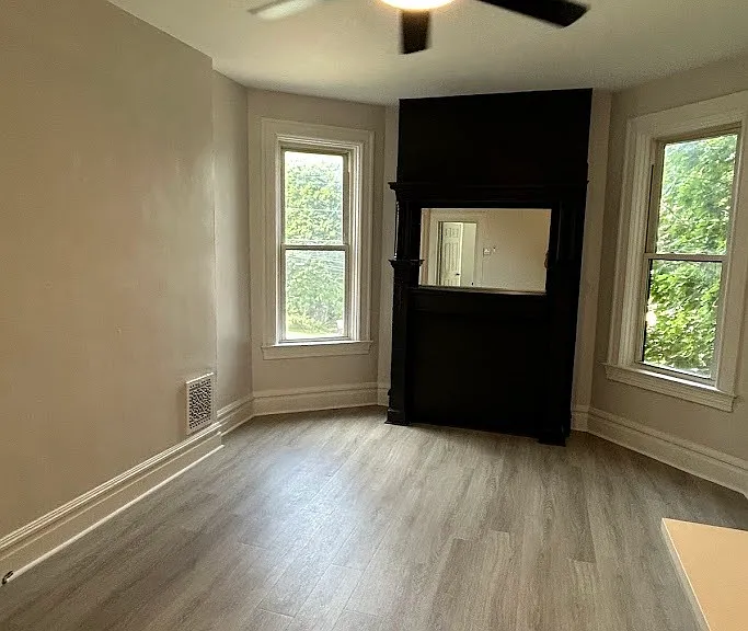1494-1496 Crafton Blvd #1 — Photo 1