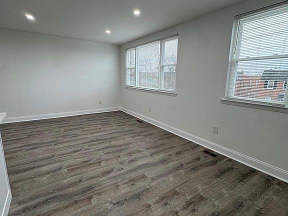 4th image of 9762 Hilspach St