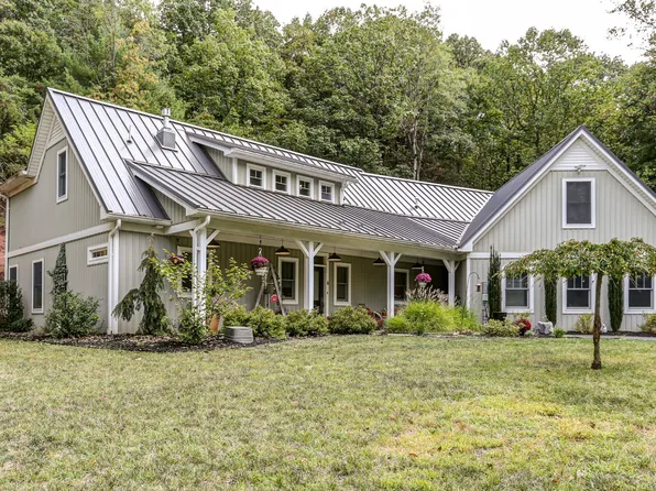 6 Maple Grove Rd, Mohnton, PA 19540