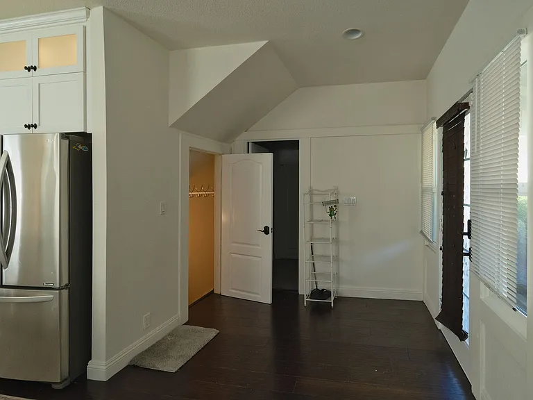 6407 Dix St — Photo 9