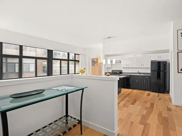 529 W 42nd St APT 7L, New York, NY 10036