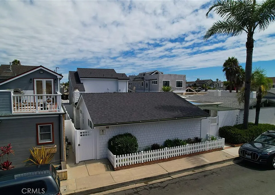 412 Colton St