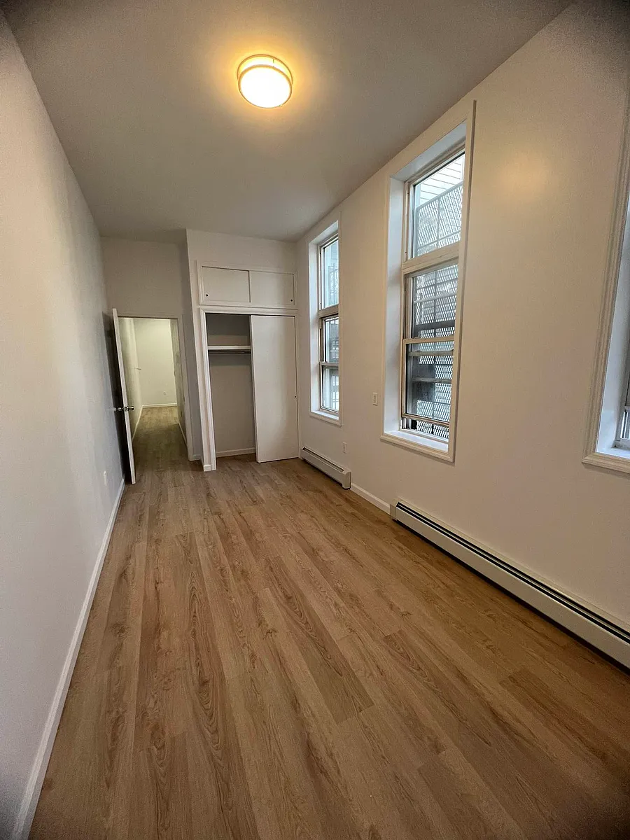 Building Photo - 14 Arion Pl #1