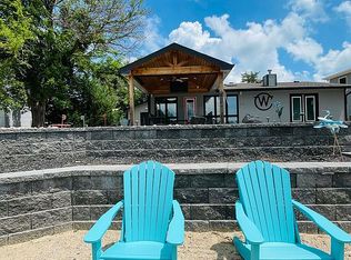 S1121 Cottonwood Ln, Fremont, NE 68025