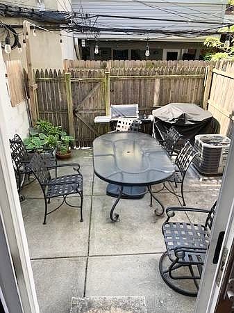 2nd image of 2102 Webster St