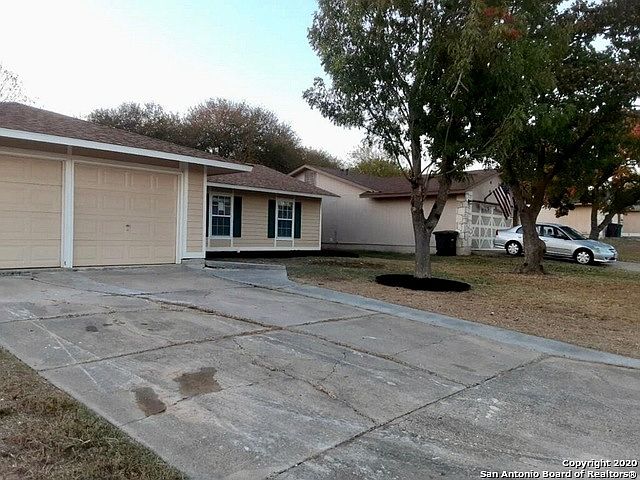 2nd image of 823 Blue Astor Dr