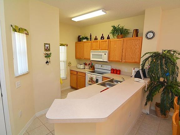 2nd image of 4728 Vero Beach Pl