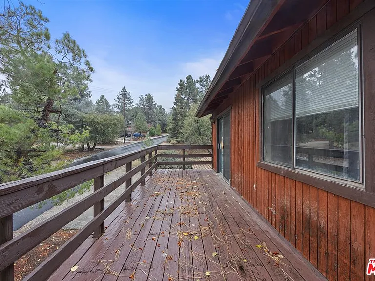 2317 Maplewood Way — Photo 33