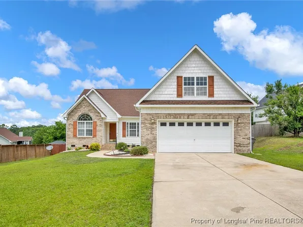 5533 Shady Pine Ct, Hope Mills, NC 28348