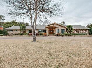 5321 Pebblebrook Dr, Dallas, TX 75229