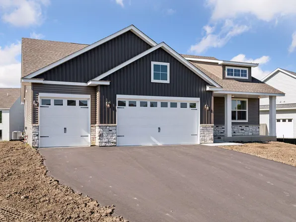 216 Carver Creek Pl, Carver, MN 55315