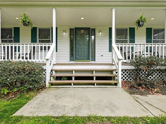 2nd image of 20 Upper Hampden Rd