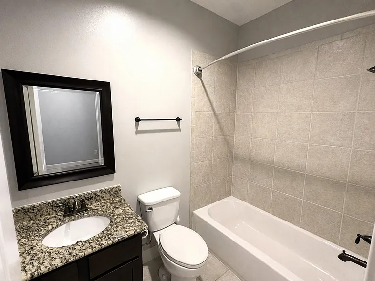 321 W 26th St #B — Photo 23
