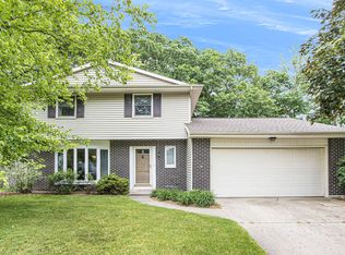 6833 Manhattan St, Portage, MI 49024