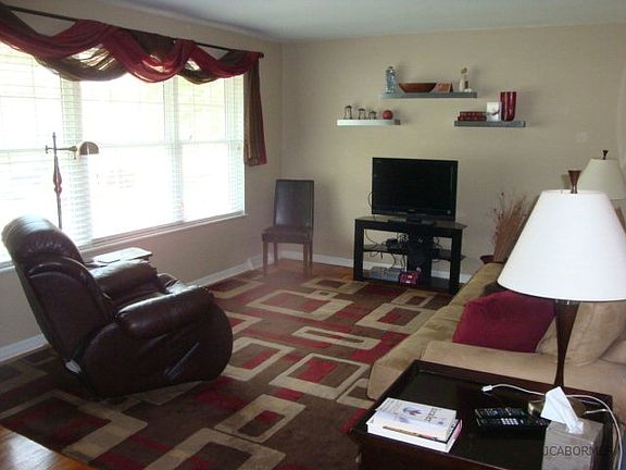 2nd image of 2113 Buehrle Dr