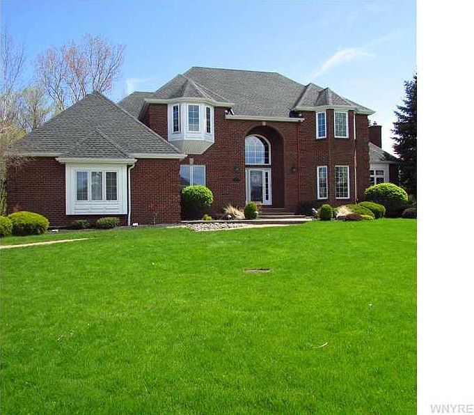 1st image of 8570 Lakemont Dr