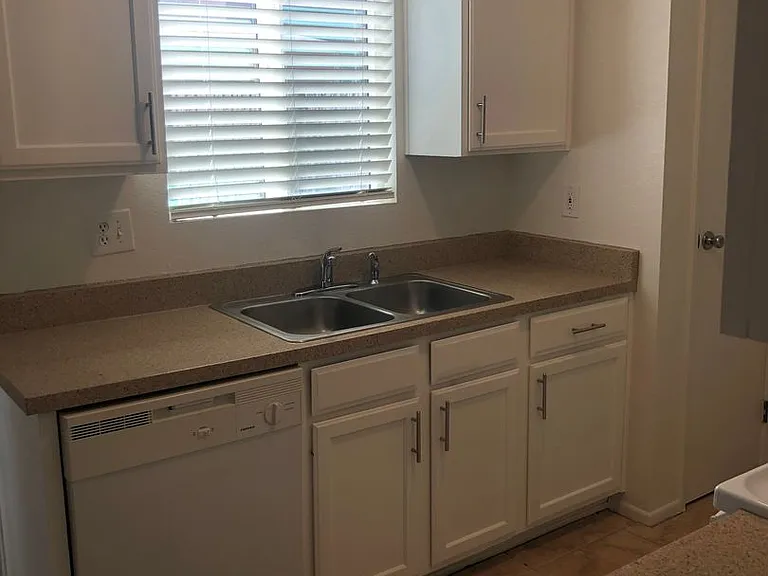 130 E Mills Dr #3 — Photo 13