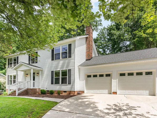 211 Wyatts Pond Ln, Cary, NC 27513