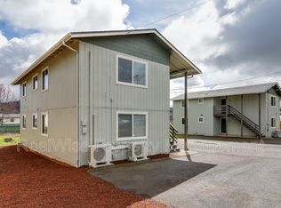 904 S Comstock Rd, Sutherlin, OR 97479