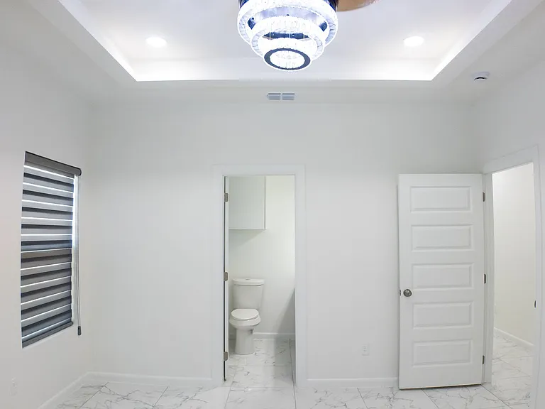 700 Dianne St — Photo 12