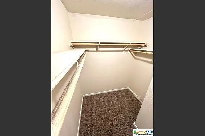 946 Hobby Rd — Photo 20